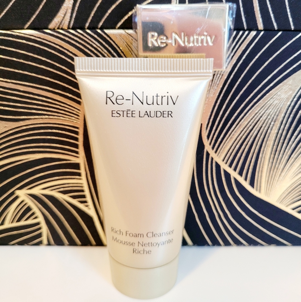 🌺Estee Lauder Re-Nutriv Rich Foam Cleanser Face Cleanser
